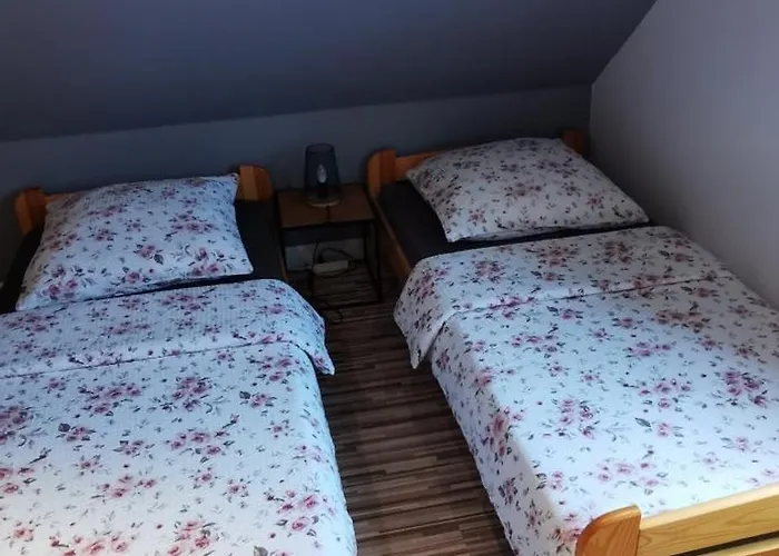 Marinka 招待所 3*